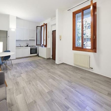 Appartamento Flat Number 11 Milano Esterno foto